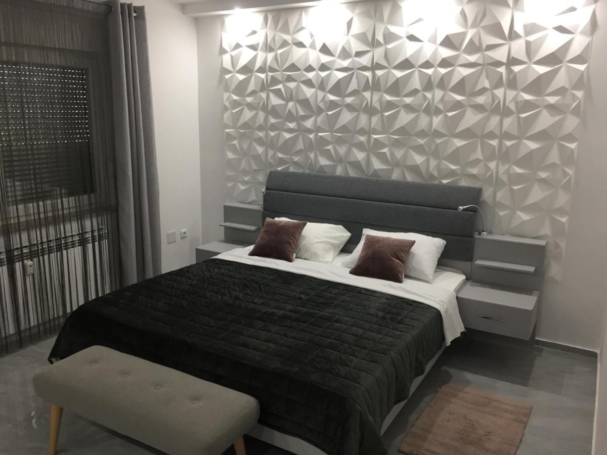 Apartman Sonas 2 With Free Private Parking Karlovac Eksteriør bilde